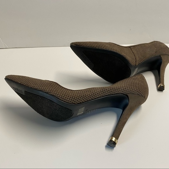 Guess woman’s gorgeous brand taupe size 8, - Picture 11 of 12